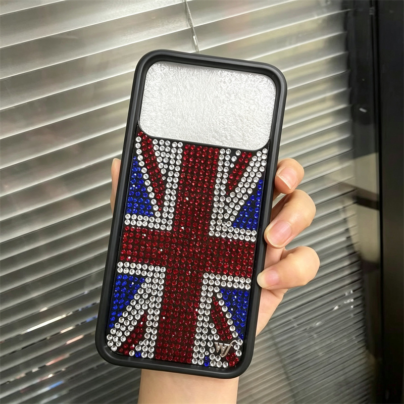 غطاء هاتف مزين بأحجار الراين ا - مراجعة Phone Cases London وسعره
