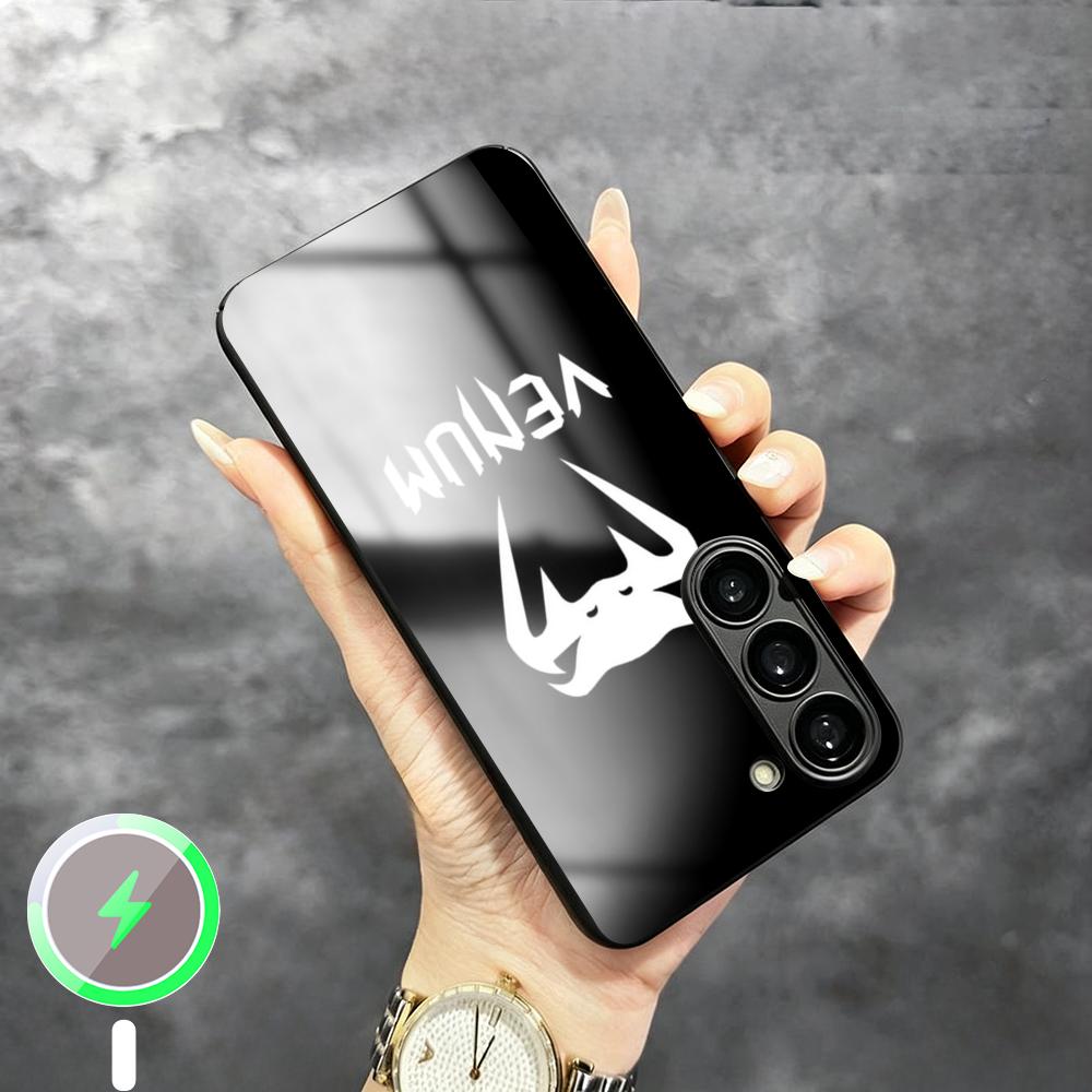 جراب هاتف مغناطيسي زجاجي بتصمي - مراجعة Phone Cases Louis Vuitton وسعره