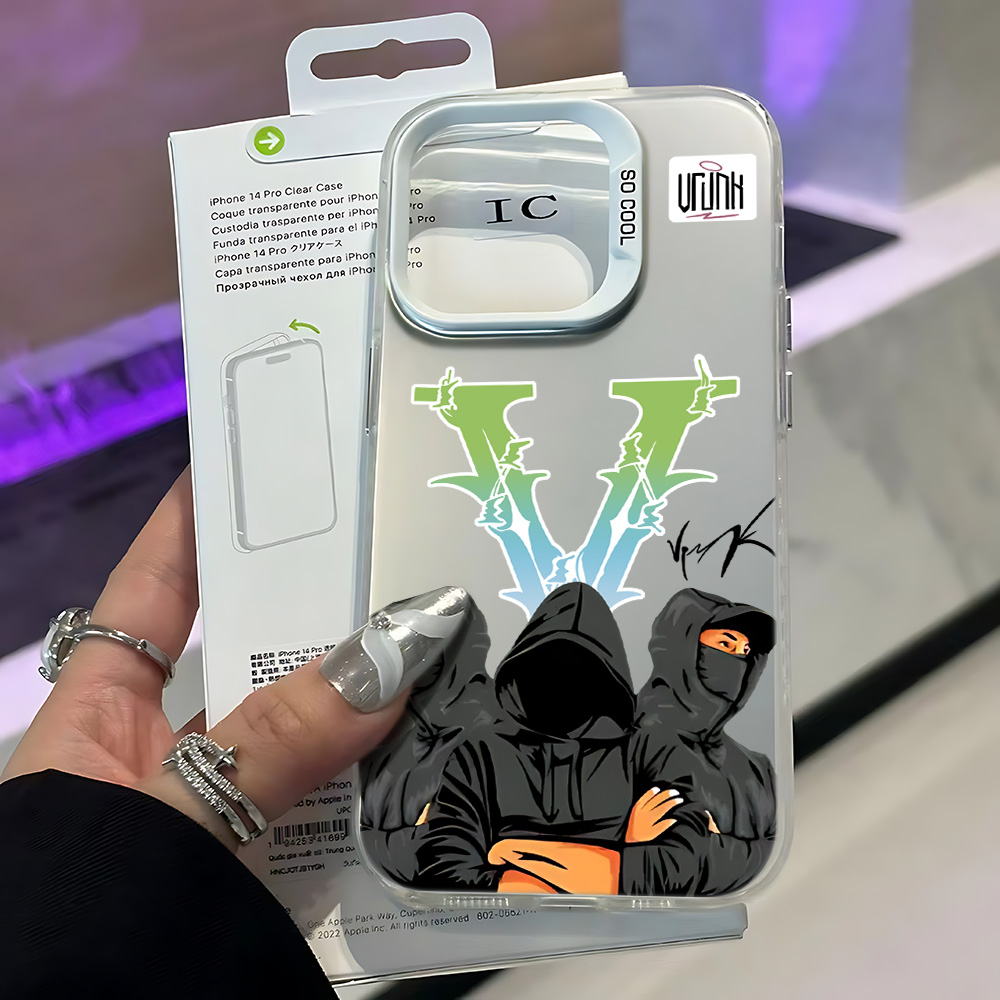حافظة لهاتف آيفون 17 16e 16 15 - مراجعة Phone Cases Louis Vuitton وسعره