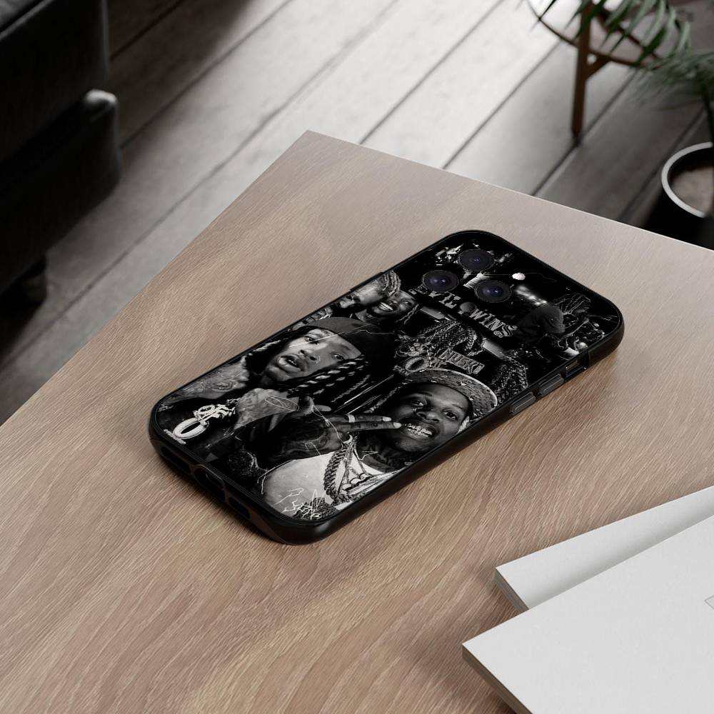 غطاء هاتف مغني الراب كي-كينغ ف - مراجعة Phone Cases Louis Vuitton وسعره