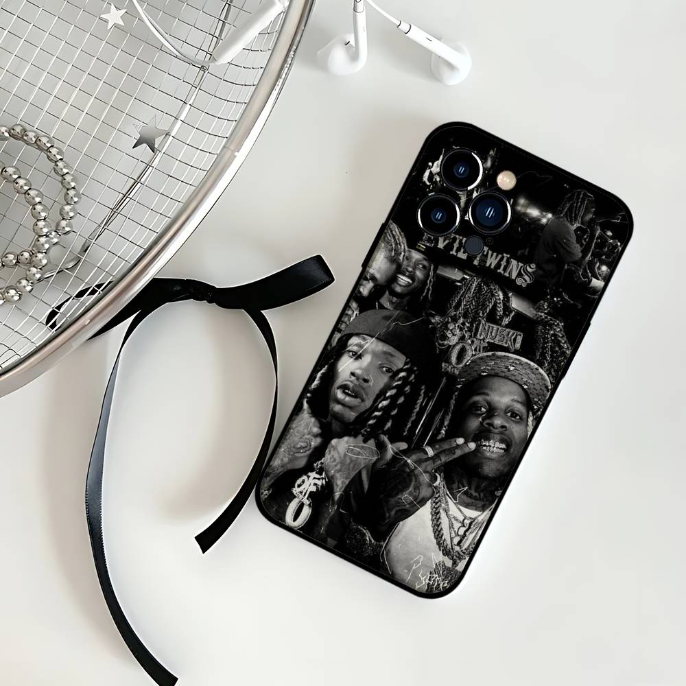 غطاء هاتف مغني الراب كي-كينغ ف - مراجعة Phone Cases Louis Vuitton وسعره