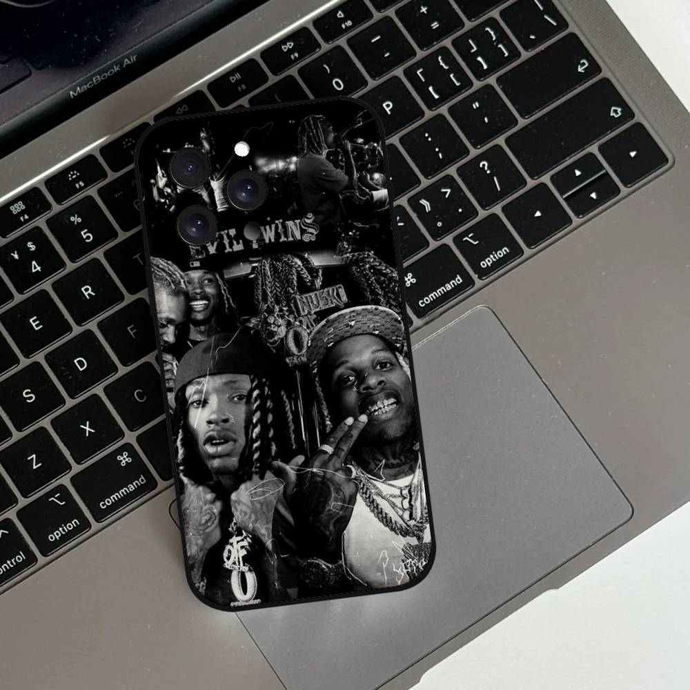 غطاء هاتف مغني الراب كي-كينغ ف - مراجعة Phone Cases Louis Vuitton وسعره