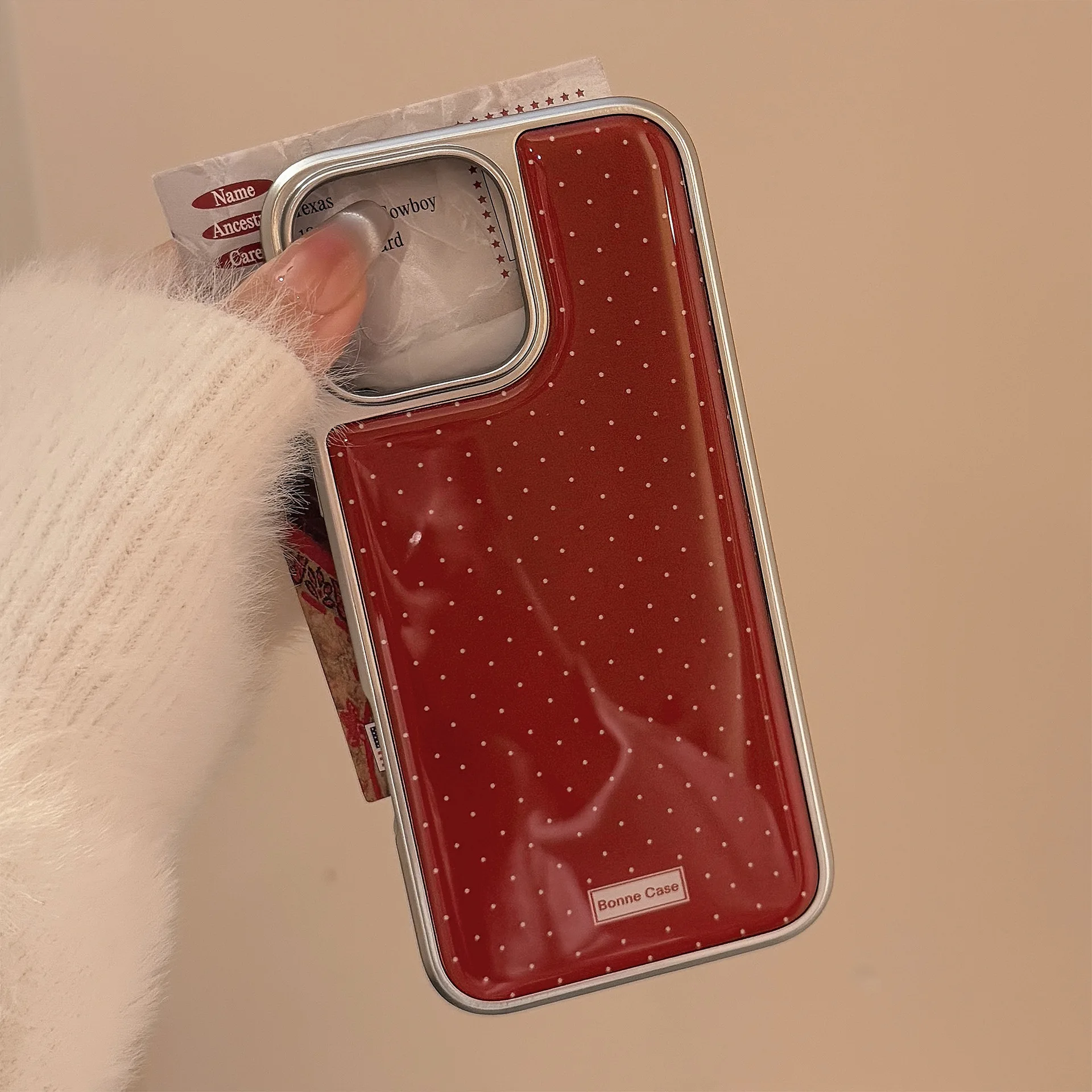 غطاء هاتف فاخر شفاف وناعم بتصم - مراجعة Phone Cases That Charge Your Phone وسعره